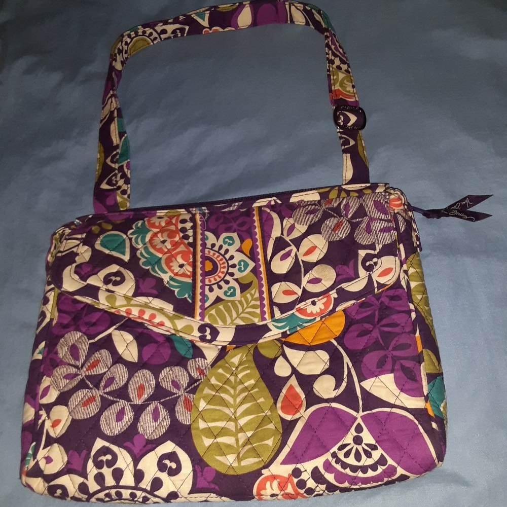 Vera Bradley Bag GUC - Picture 2 of 7